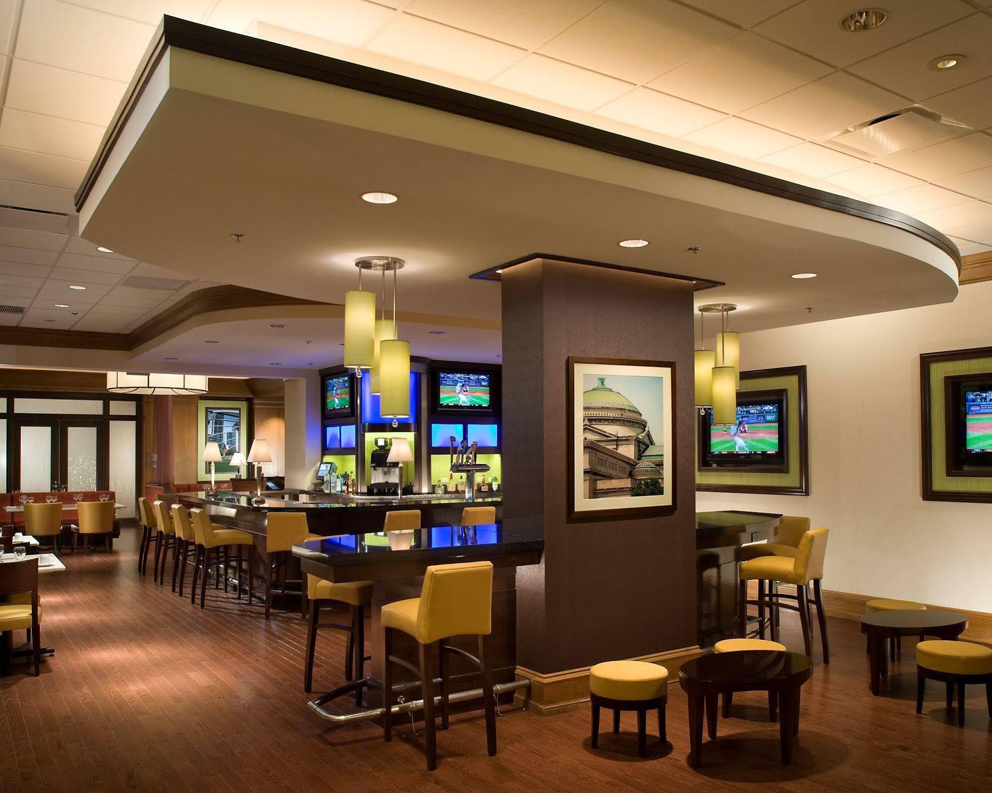 Courtyard By Marriott Chicago At Medical District-Uic Hotel Exterior photo